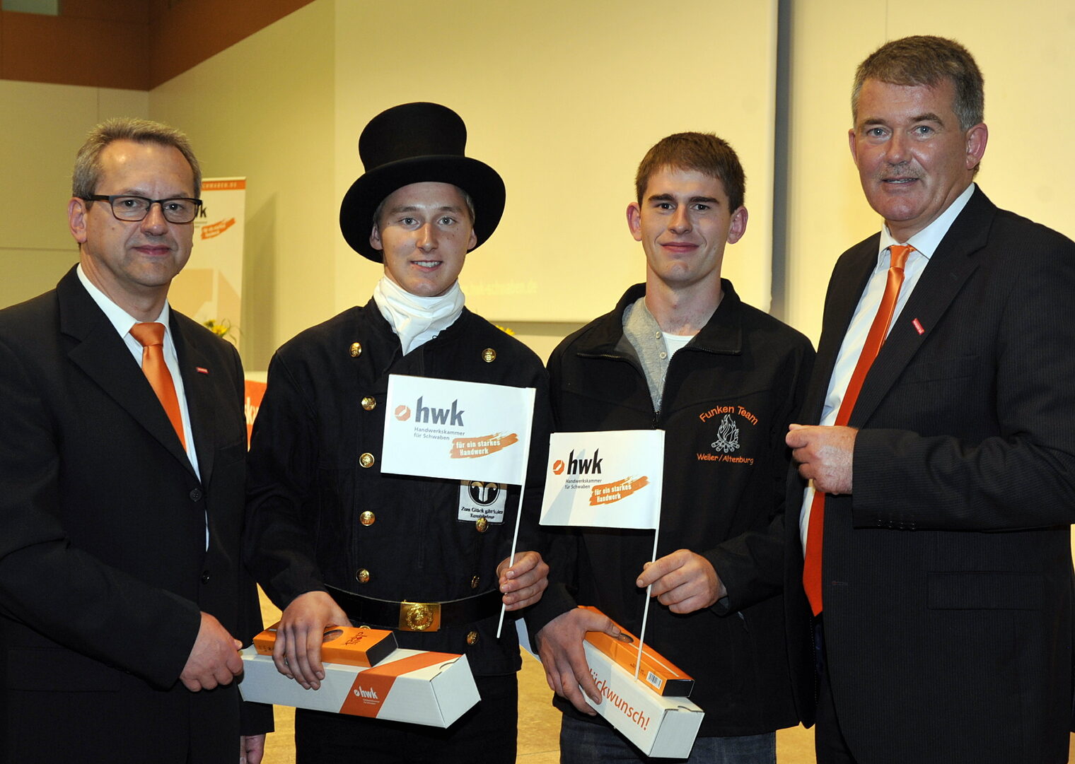 Konrad Rebholz (Vizepräsident der HWK Schwaben), Markus Piller, Martin Aichele, Ulrich Wagner (Hauptgeschäftsführer der HWK Schwaben).