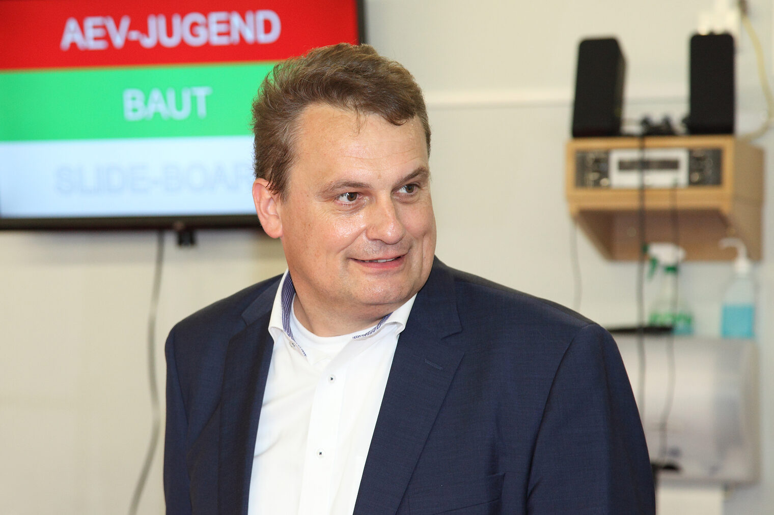Macher gesucht! HWK Schwaben setzt Macher-Gewinn für AEV Nachwuchs um