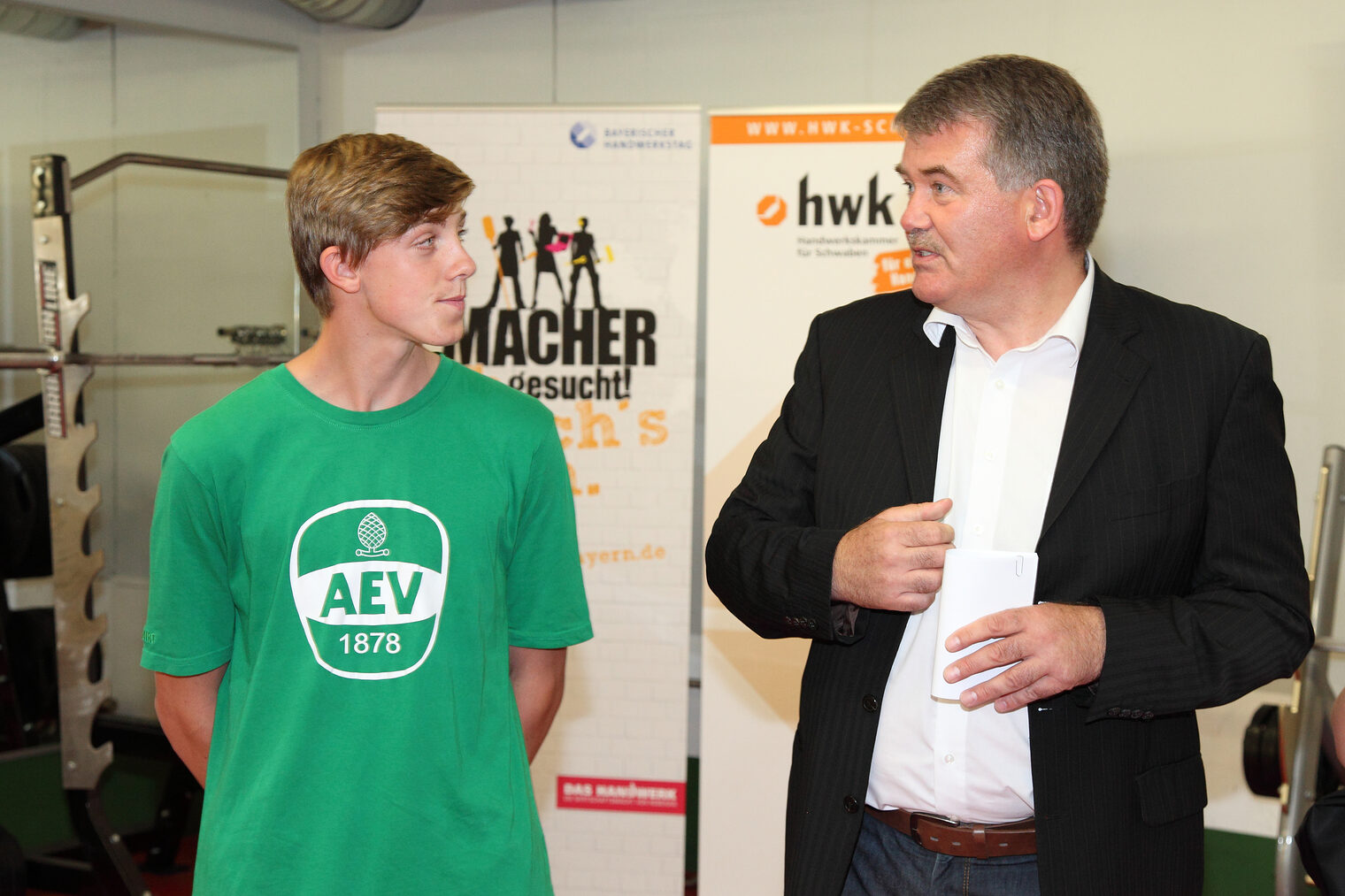 Macher gesucht! HWK Schwaben setzt Macher-Gewinn für AEV Nachwuchs um