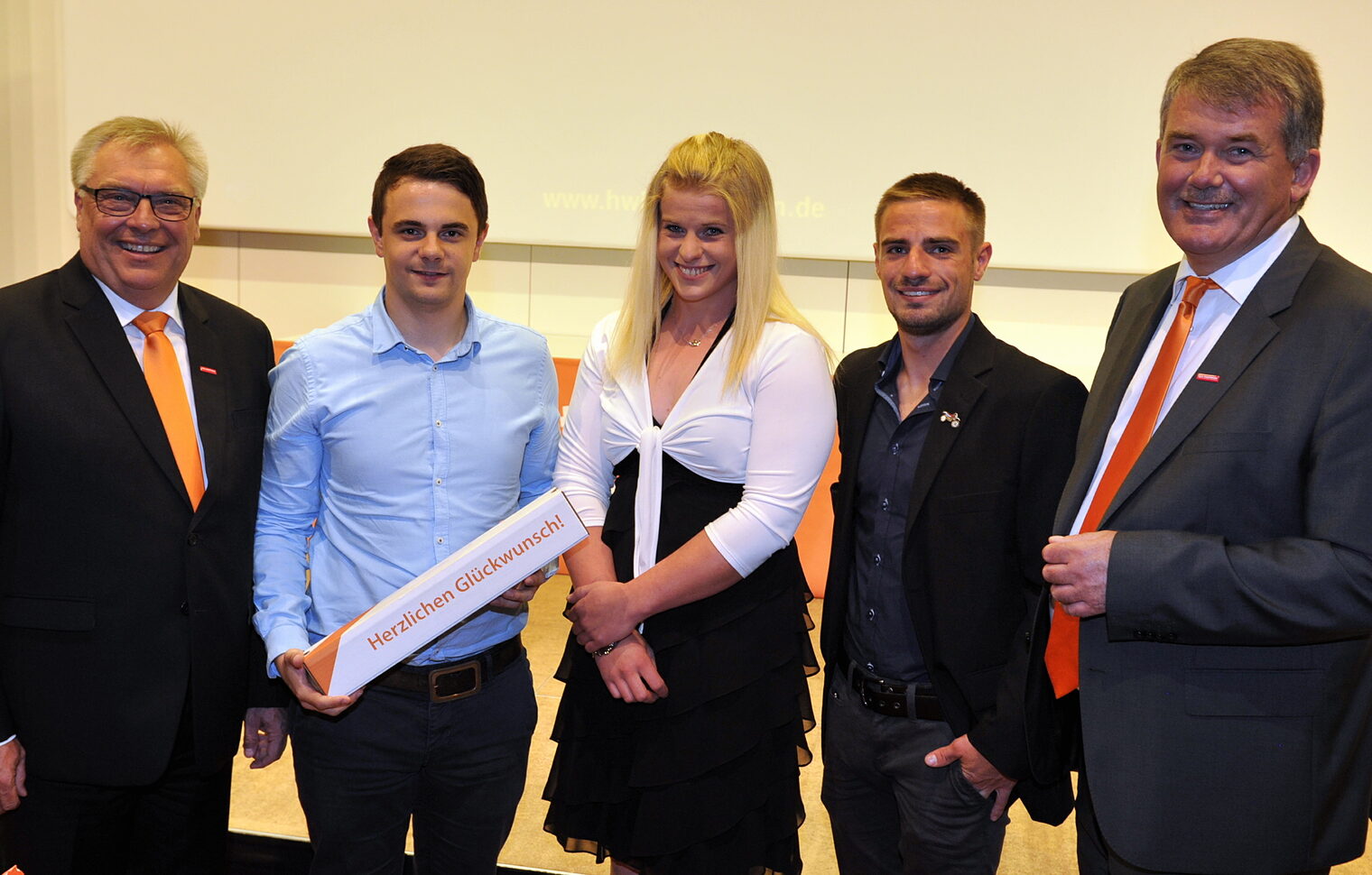 (v.l.) Präsident Hans-Peter Rauch, Andreas Laubheimer, Julia Huttner, David Schlosser, Hauptgeschäftsführer Ulrich Wagner (v.l.) Präsident Hans-Peter Rauch, Andreas Laubheimer, Julia Huttner, David Schlosser, Hauptgeschäftsführer Ulrich Wagner