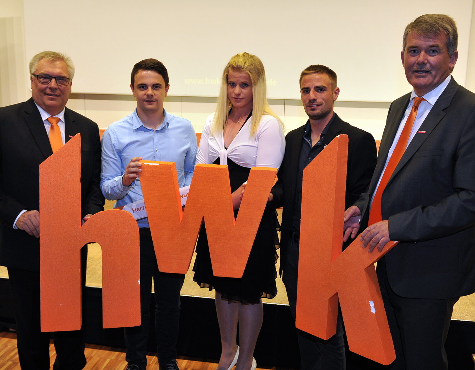 (v.l.) Präsident Hans-Peter Rauch, Andreas Laubheimer, Julia Huttner, David Schlosser, Hauptgeschäftsführer Ulrich Wagner (v.l.) Präsident Hans-Peter Rauch, Andreas Laubheimer, Julia Huttner, David Schlosser, Hauptgeschäftsführer Ulrich Wagner